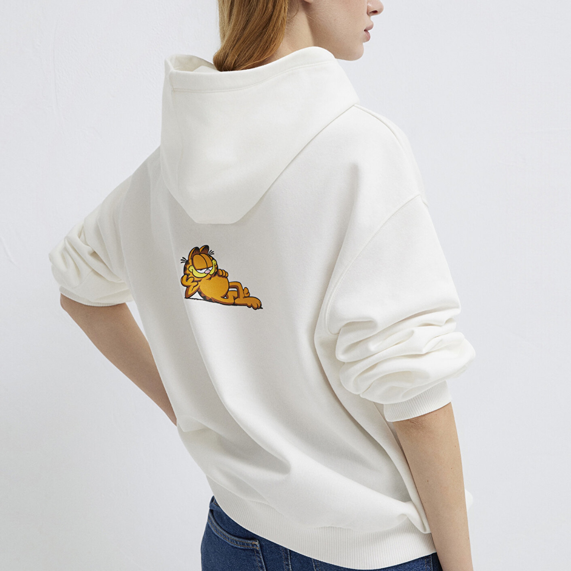 Mavi Garfield Baskılı Ekru Sweatshirt 1S10530-80194