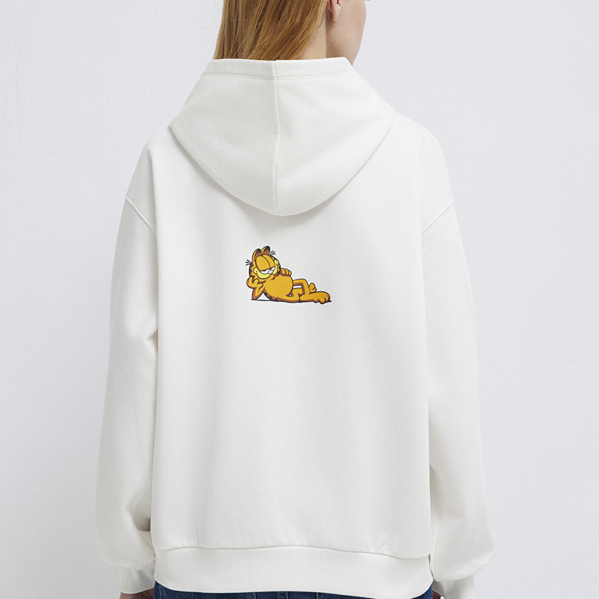 Mavi Garfield Baskılı Ekru Sweatshirt 1S10530-80194