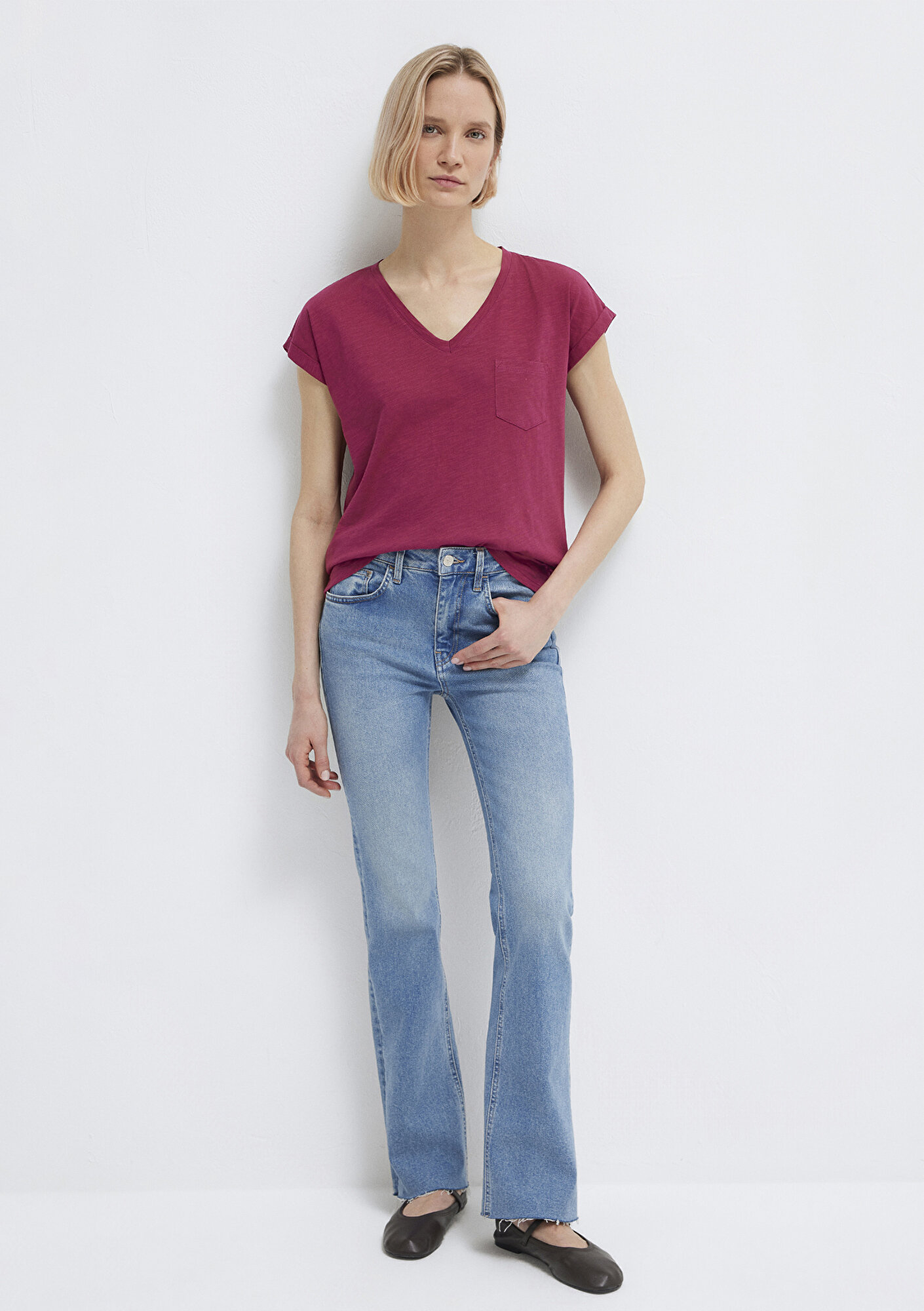 Mavi V Yaka Pembe Basic Tişört Loose Fit / Bol Rahat Kesim 1600961-70919