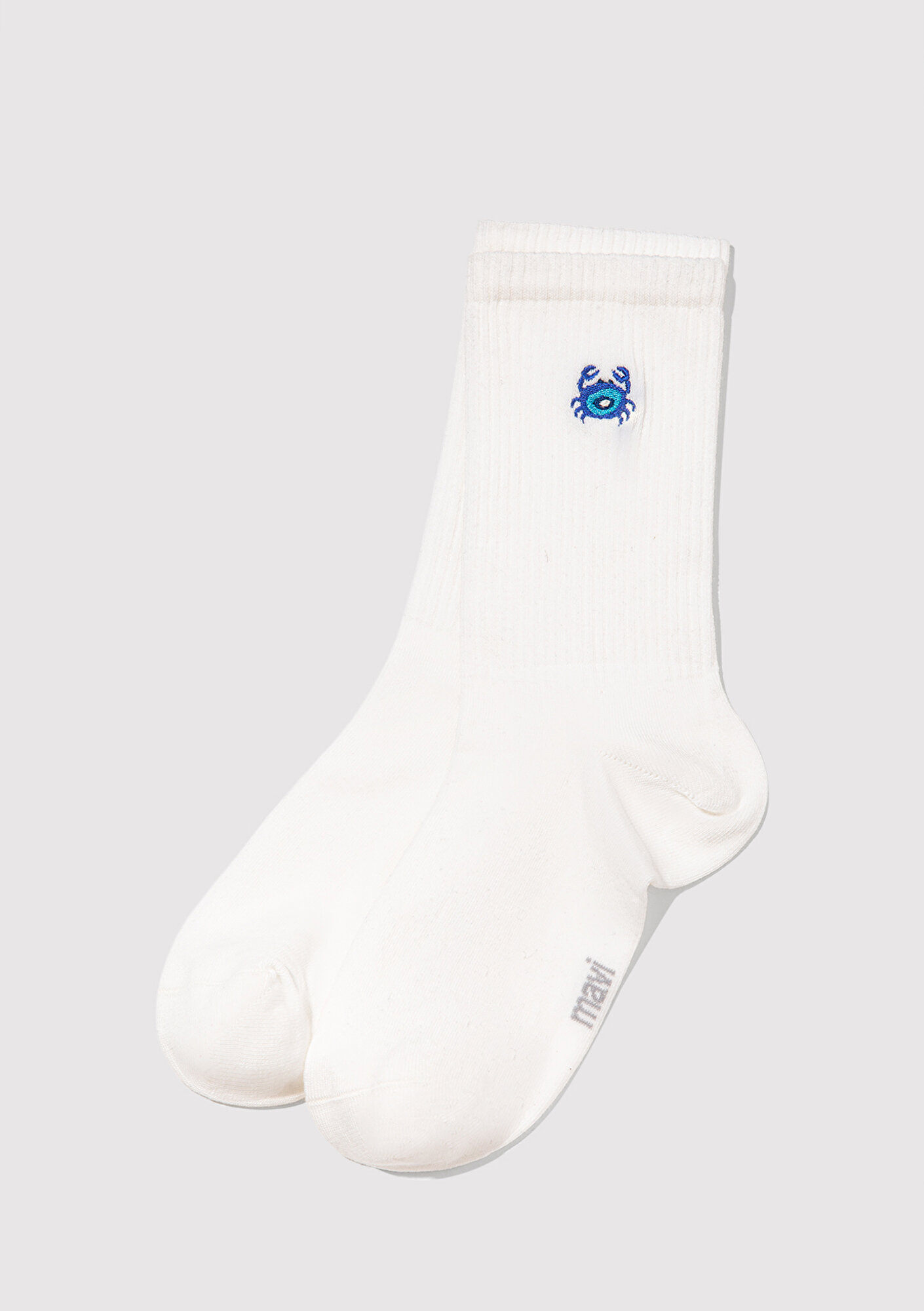  Mavi Yengeç İşlemeli Beyaz Soket Çorabı 1913232-620