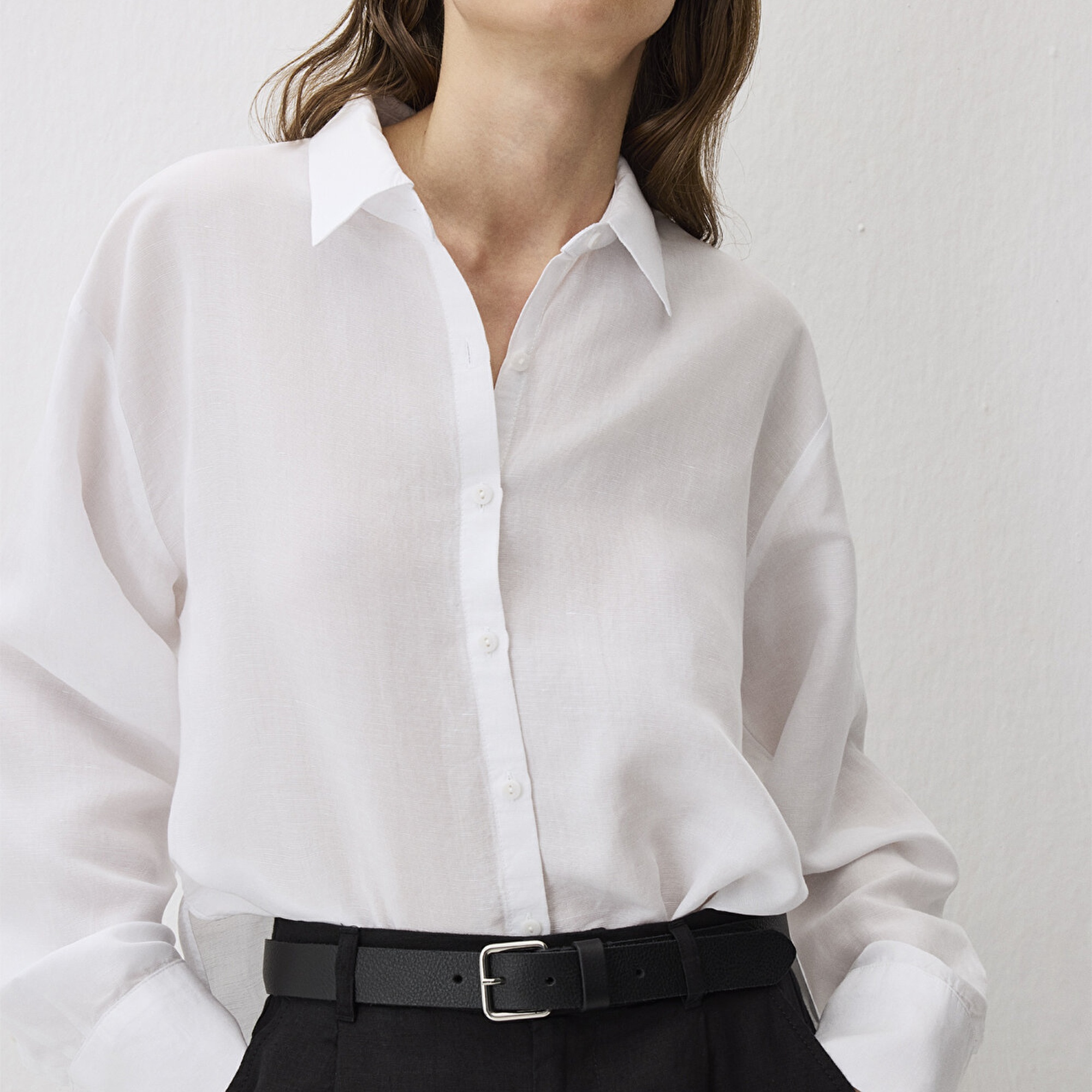 Mavi Beyaz Tencel TM Lyocell Karışımlı Gömlek Loose Fit / Bol Rahat Kesim 1211130-620