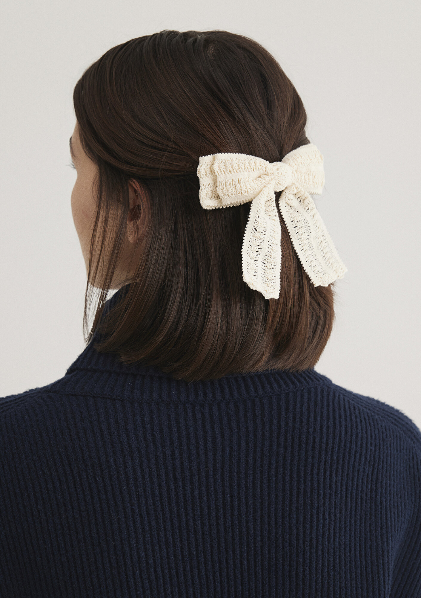  Mavi Nakış Detaylı Ekru Fiyonk Saç Tokası 1913270-70048