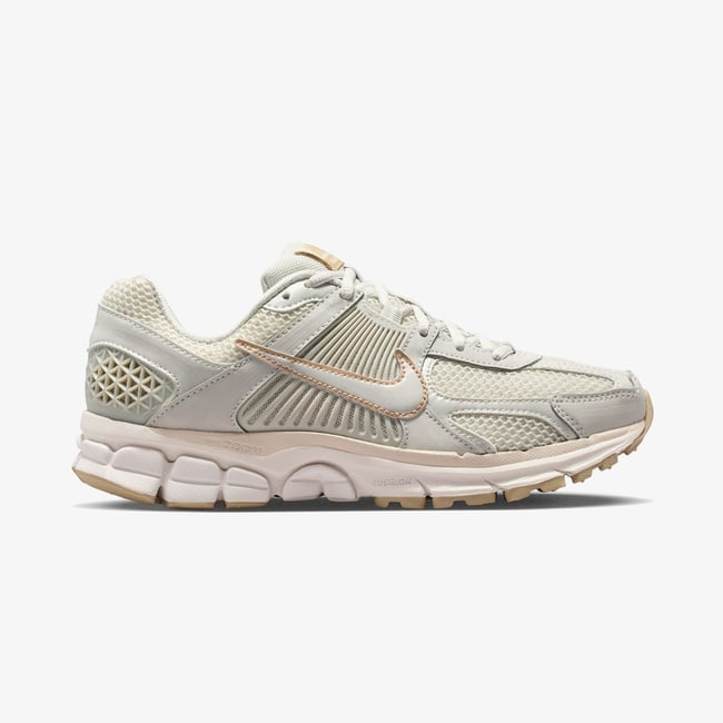  Nike Zoom Vomero 5 Kadın Krem Rengi Spor Ayakkabı