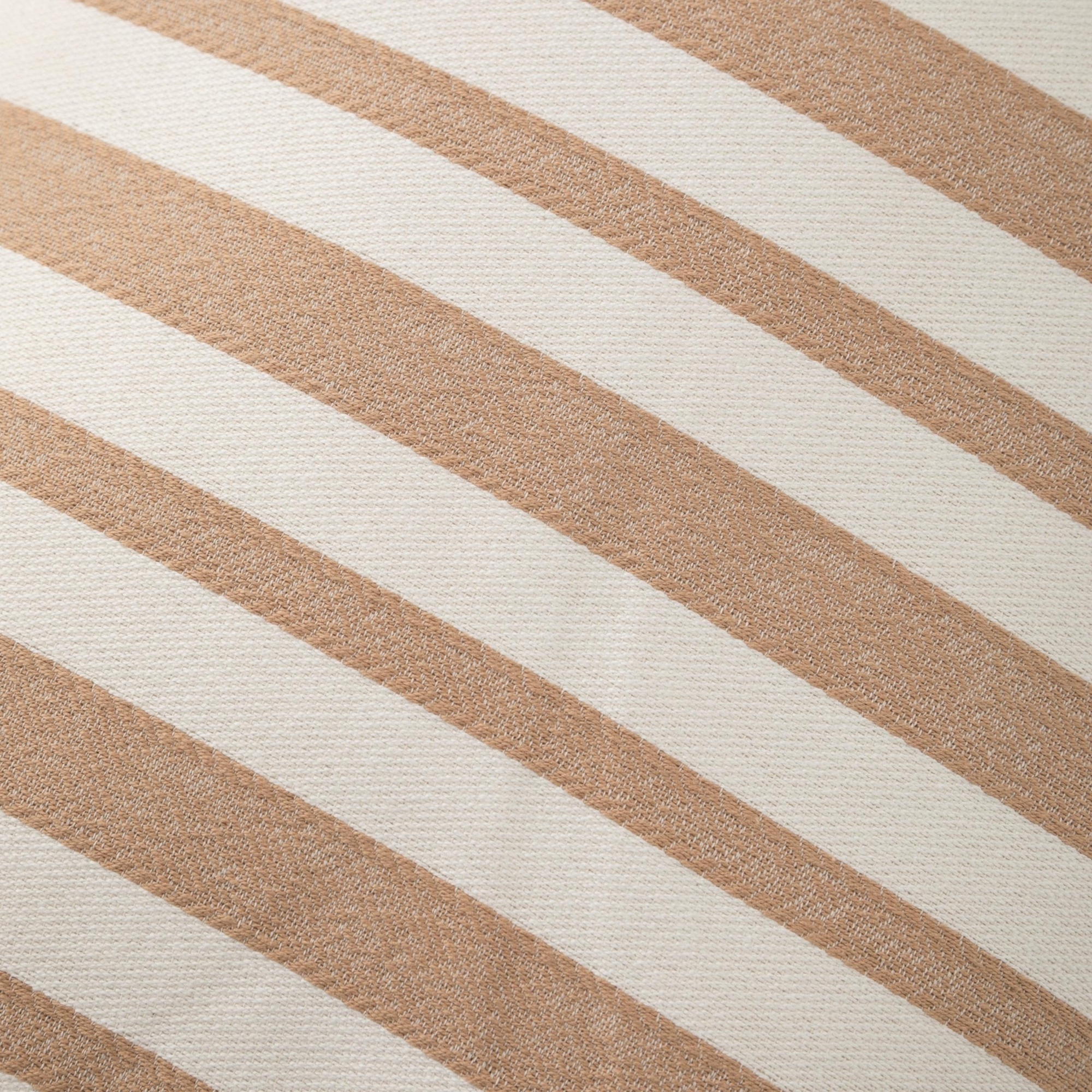 ELLIS ÇİZGİLİ KIRLENT BEJ 40X60