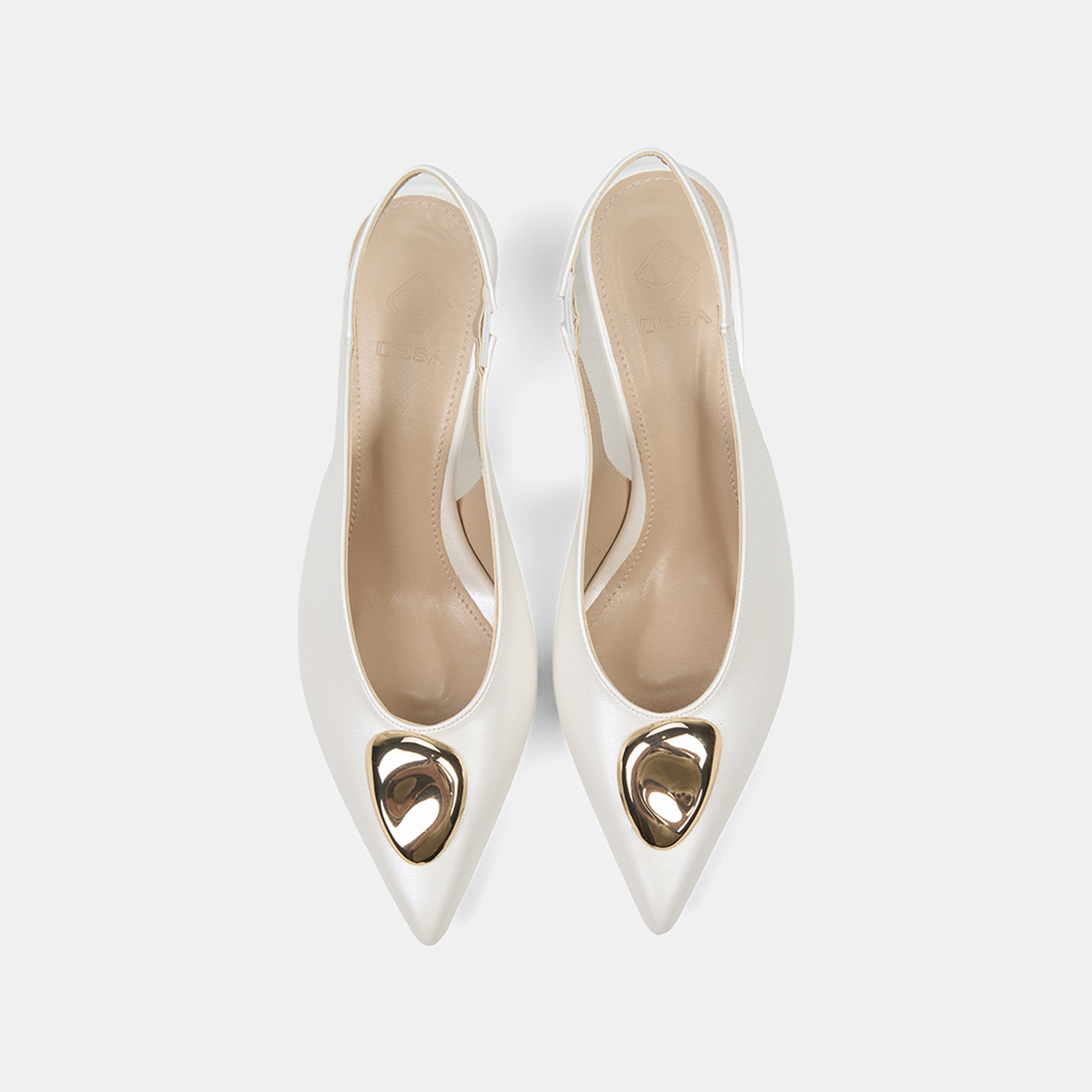 Kadın Beyaz Gold Tokalı Sivri Burun Topuklu Gelin Ayakkabısı