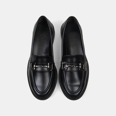  Kadın Siyah Metal Toka Aksesuarlı Loafer