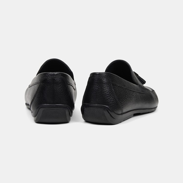  Erkek Siyah Püskül Detaylı Deri Loafer
