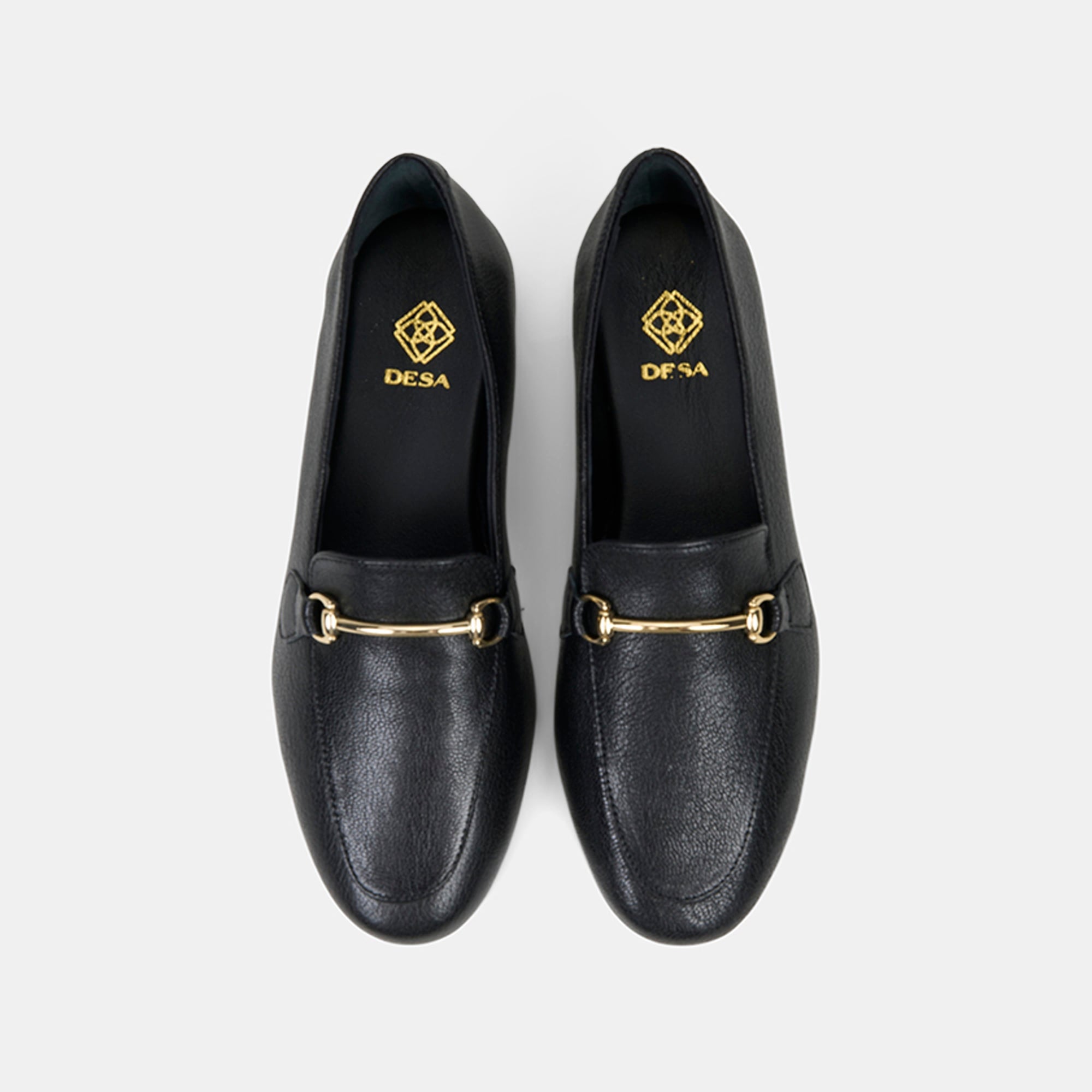 Kadın Siyah Metal Gold Tokalı Deri Loafer