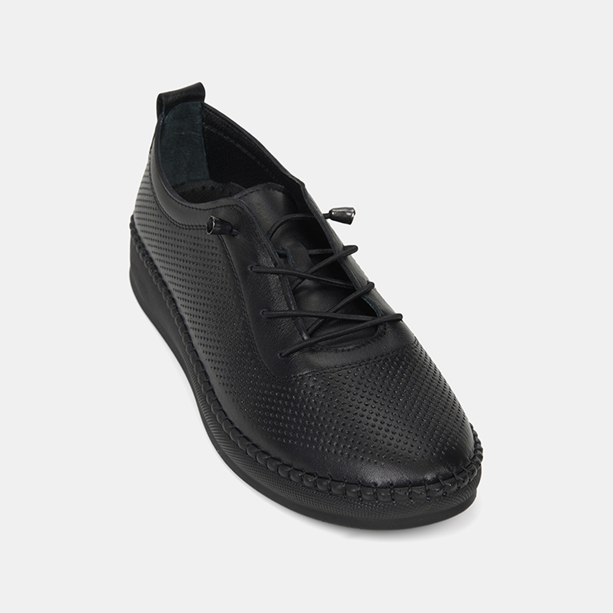 Kadın Siyah Lastik Bağcıklı Deri Spor Ayakkabı