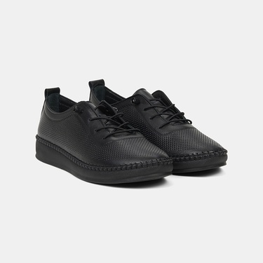  Kadın Siyah Lastik Bağcıklı Deri Spor Ayakkabı