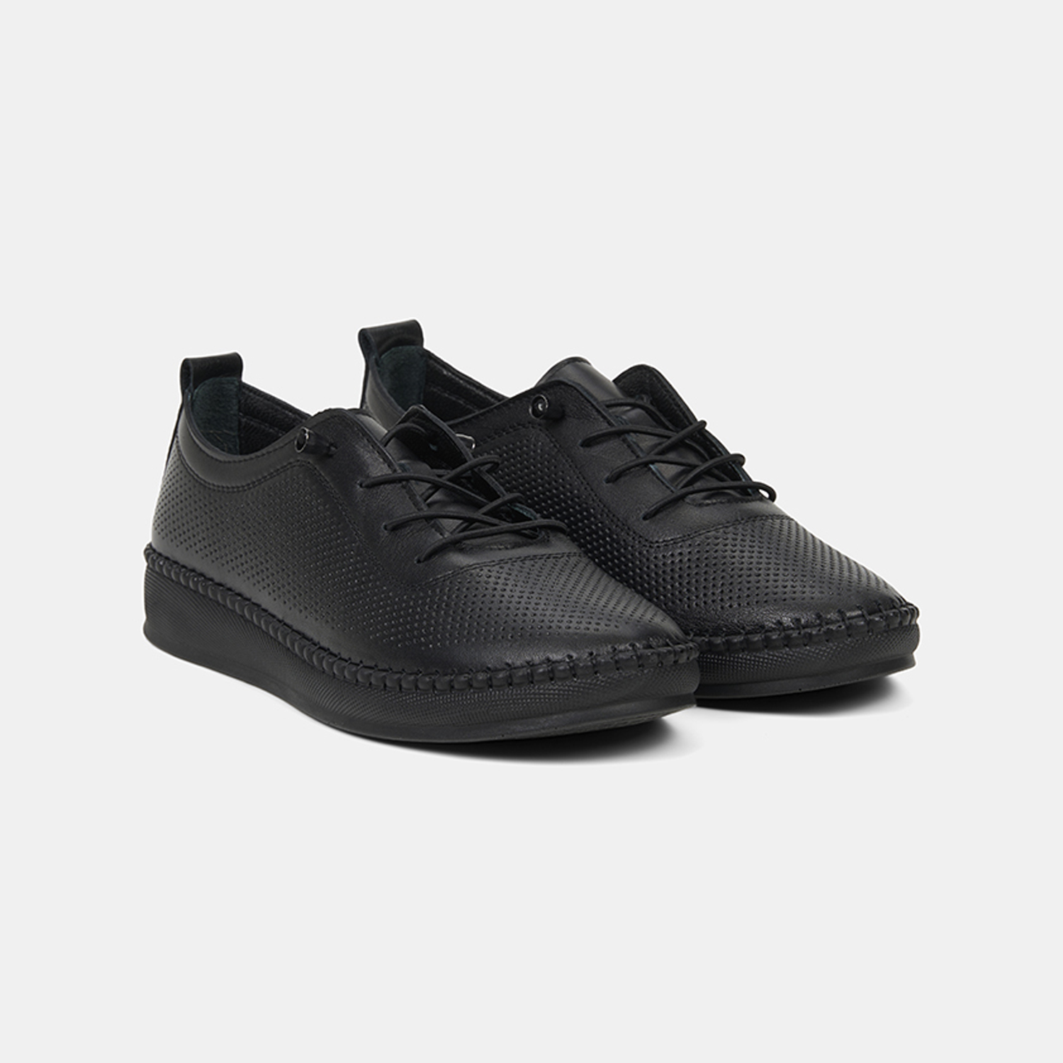  Kadın Siyah Lastik Bağcıklı Deri Spor Ayakkabı