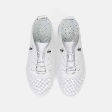  Kadın Beyaz Lastik Bağcıklı Deri Spor Ayakkabı