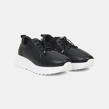  Kadın Siyah Lastik Bağcıklı Dolgu Topuklu Deri Sneaker