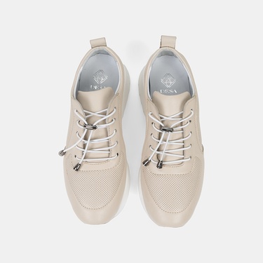  Kadın Kırık Beyaz Lastik Bağcıklı Dolgu Topuklu Deri Sneaker