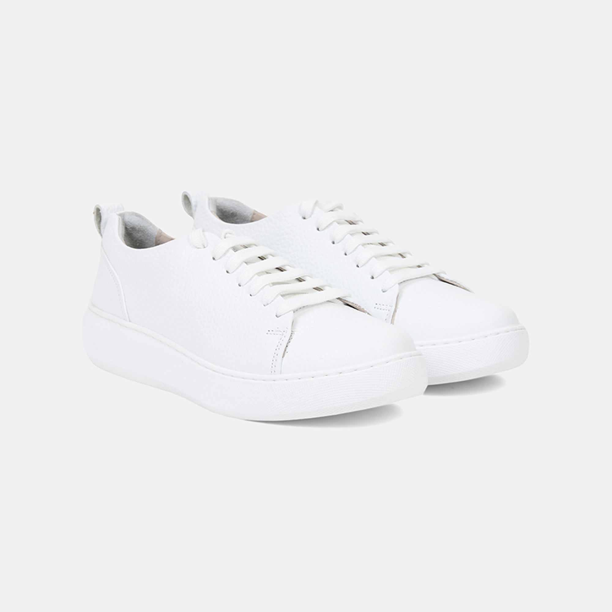 Kadın Beyaz Bağcıklı Deri Günlük Ayakkabı