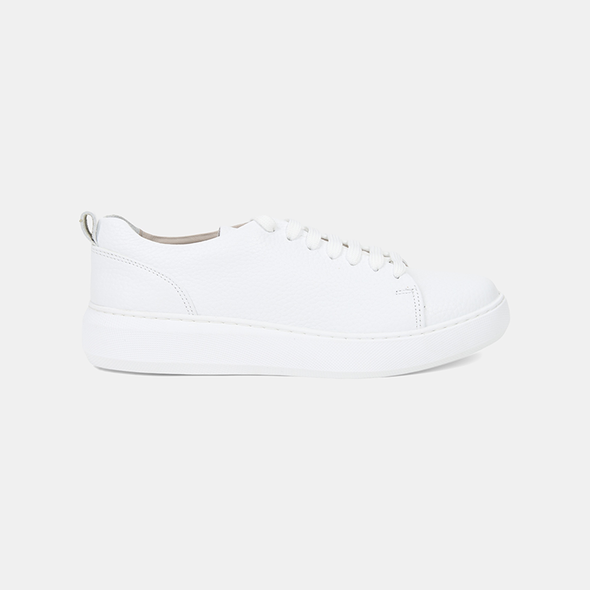 Kadın Beyaz Bağcıklı Deri Günlük Ayakkabı