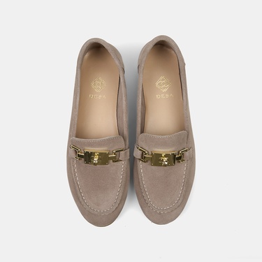  Kadın Koyu Bej Metal Aksesuarlı Süet Loafer