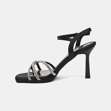  Kadın Siyah Taşlı Ayarlanabilir Tokalı Topuklu Abiye Sandalet