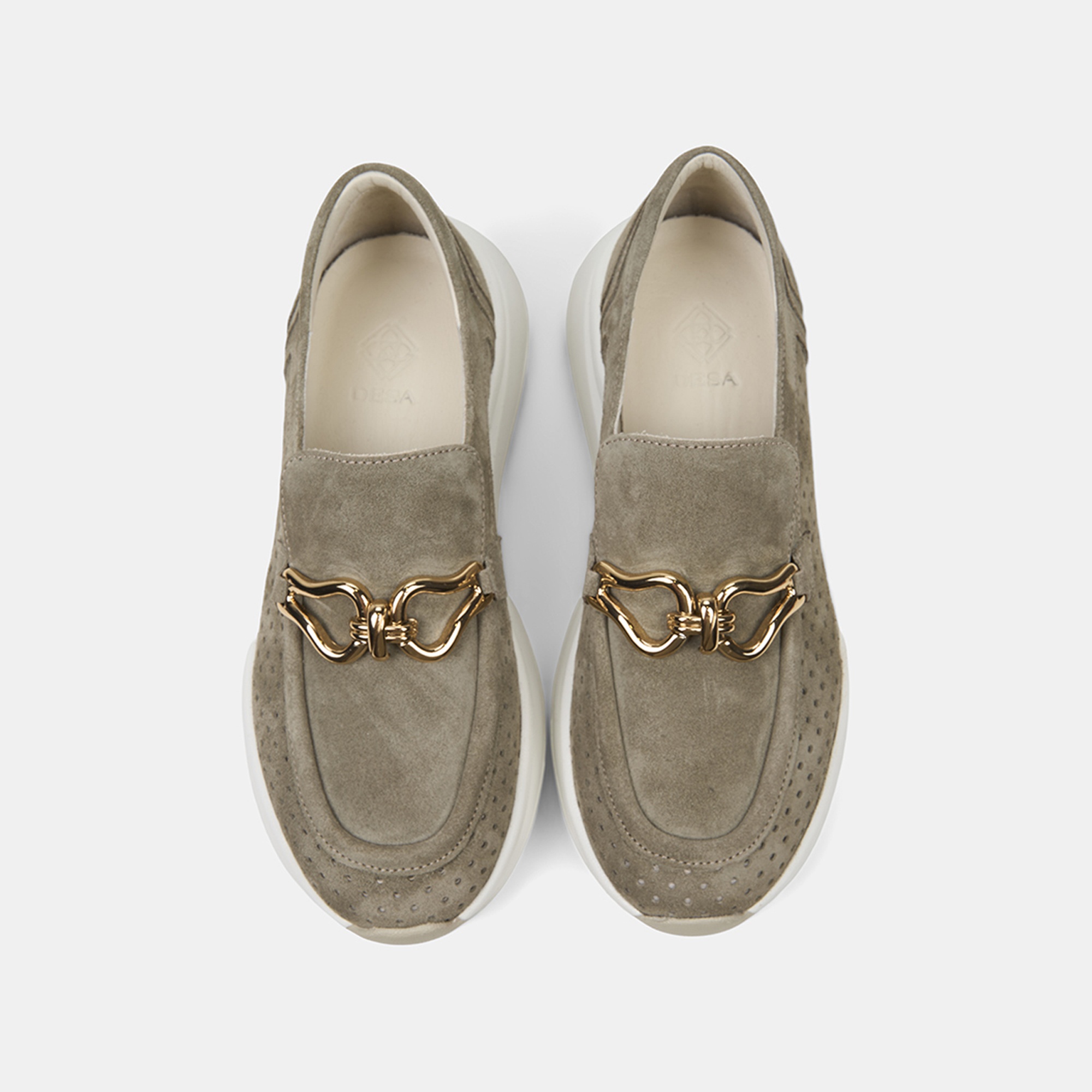 Kadın Yeşil Metal Aksesuarlı Dolgu Topuklu Süet Spor Ayakkabı