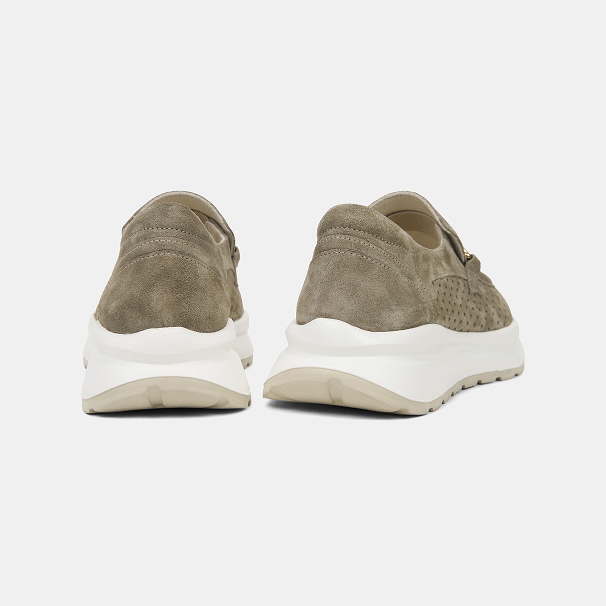 Kadın Yeşil Metal Aksesuarlı Dolgu Topuklu Süet Spor Ayakkabı