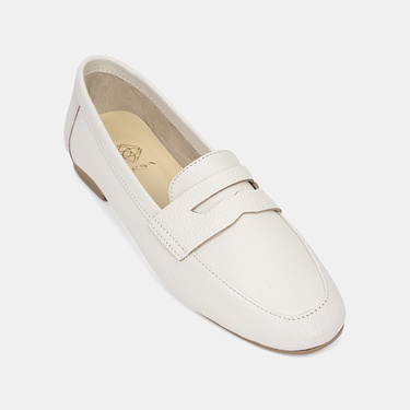  Kadın Beyaz Yuvarlak Burun Deri Loafer
