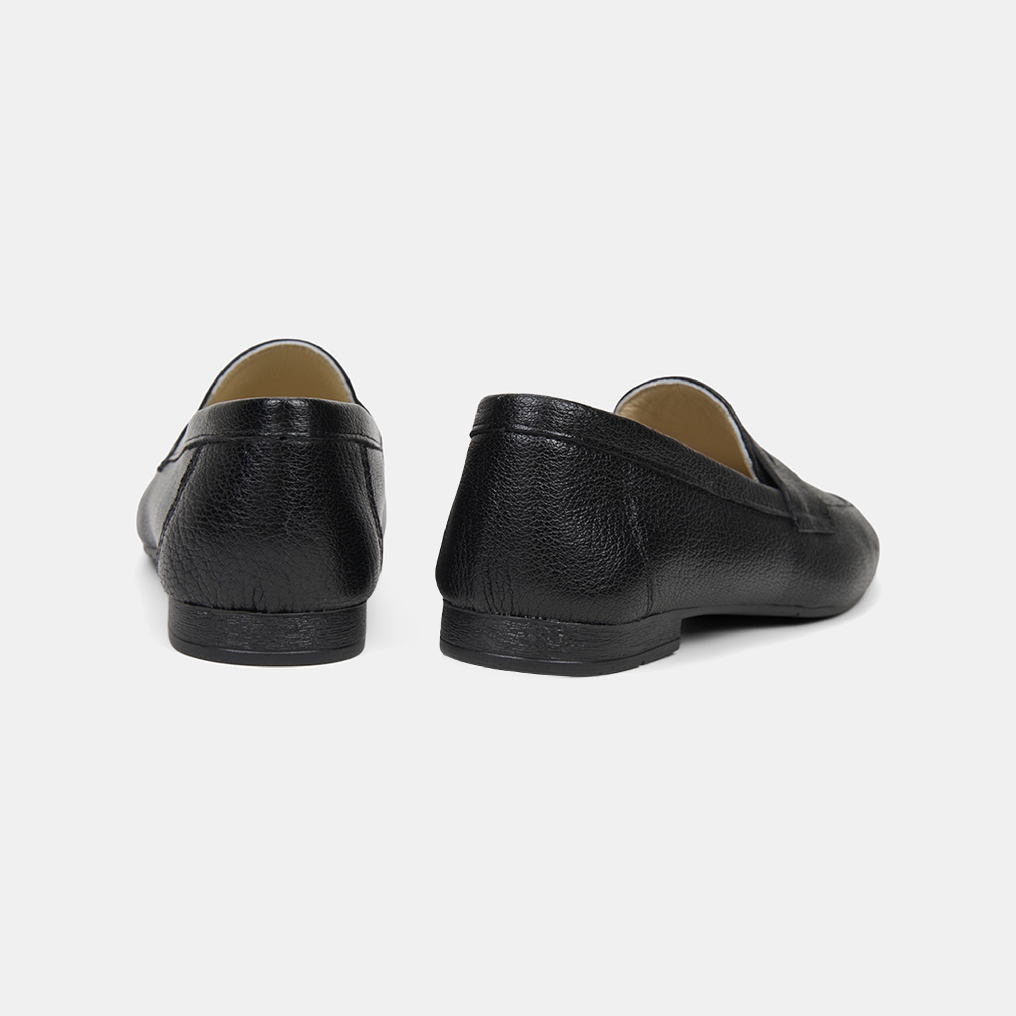 Kadın Siyah Yuvarlak Burun Deri Loafer