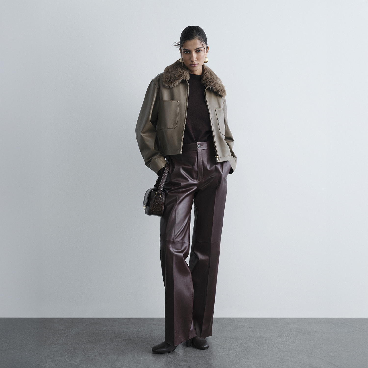  Kadın Kahve Gömlek Yakalı Kısa Deri Ceket