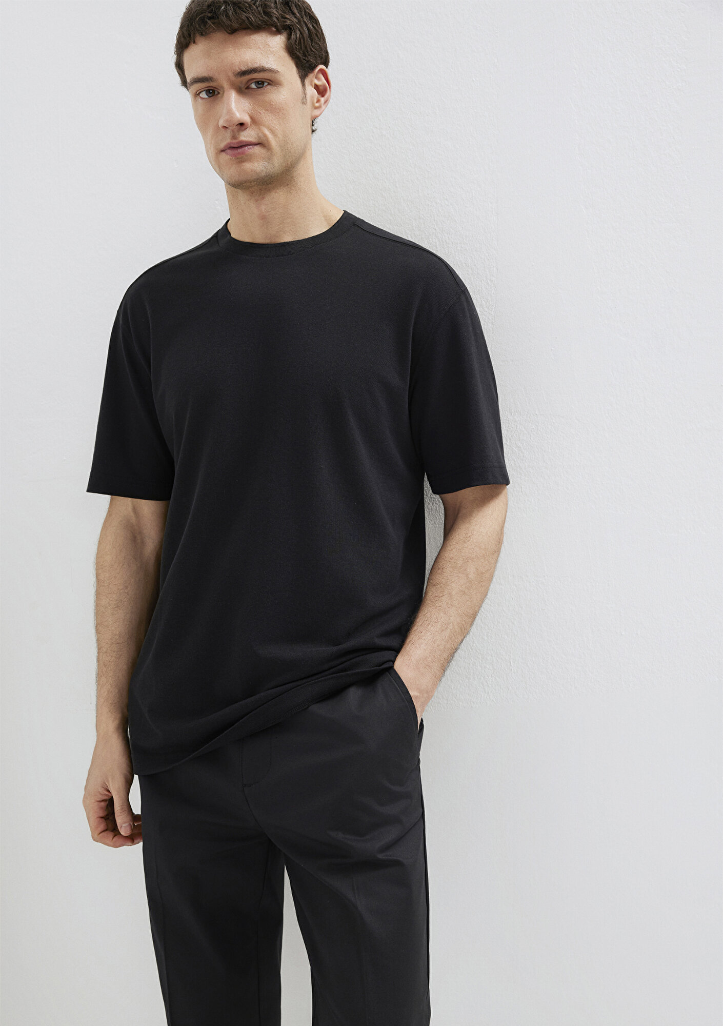  Mavi Mavi Black (TENCEL™) Liyosel Karışımlı Siyah Tişört Loose Fit / Bol Rahat Kesim 0613468-900