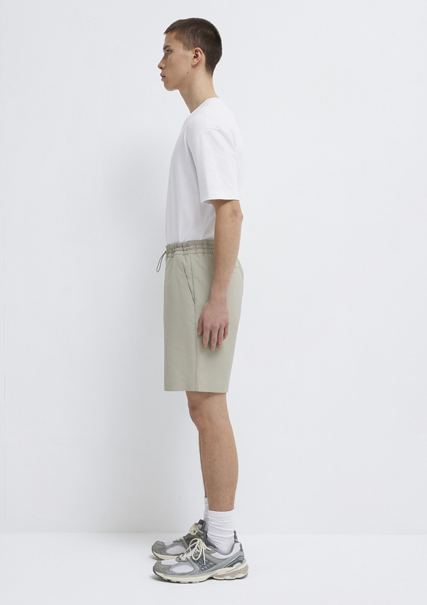 Mavi Beli Lastikli Bej Şort 0410315-70154