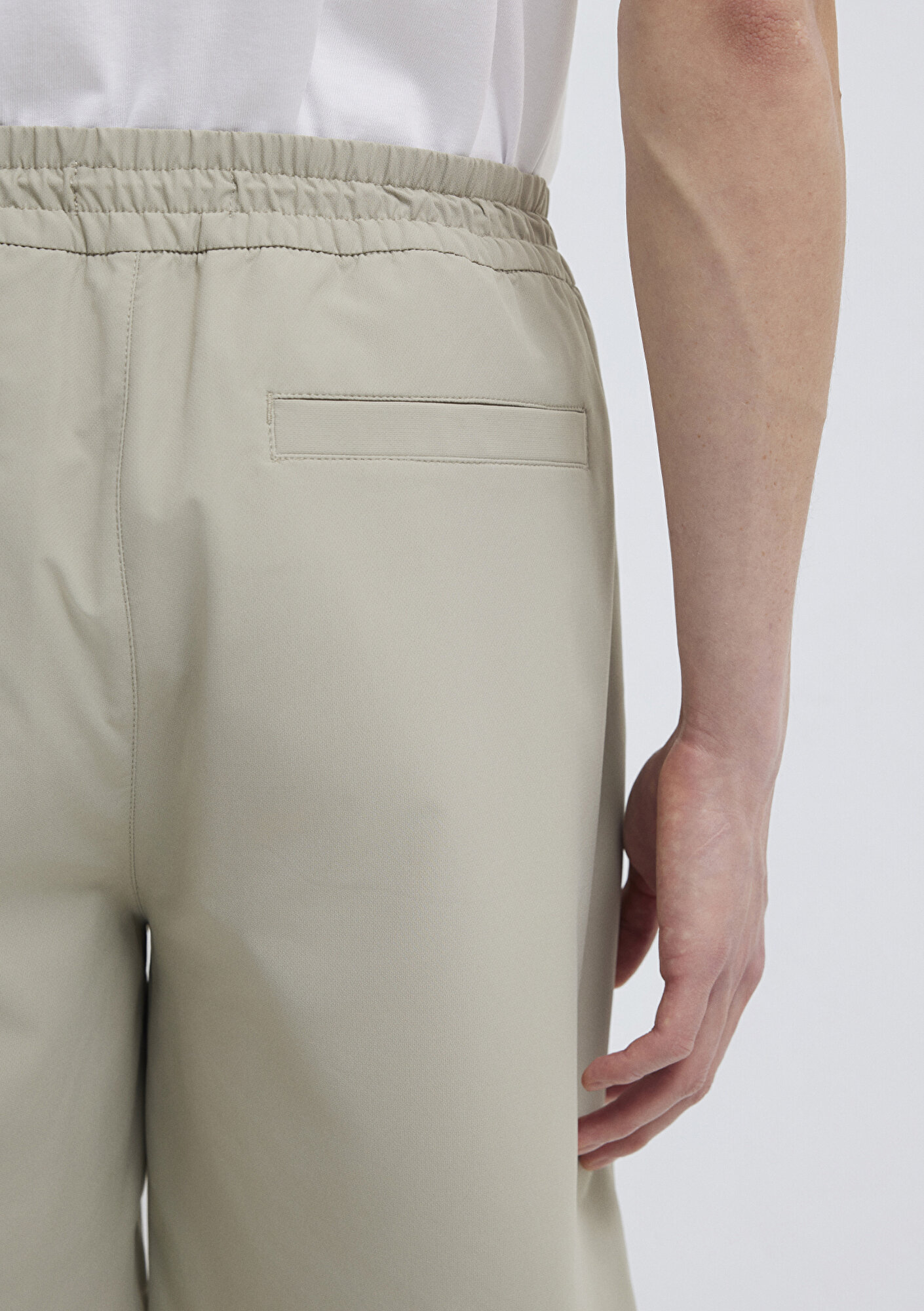 Mavi Beli Lastikli Bej Şort 0410315-70154