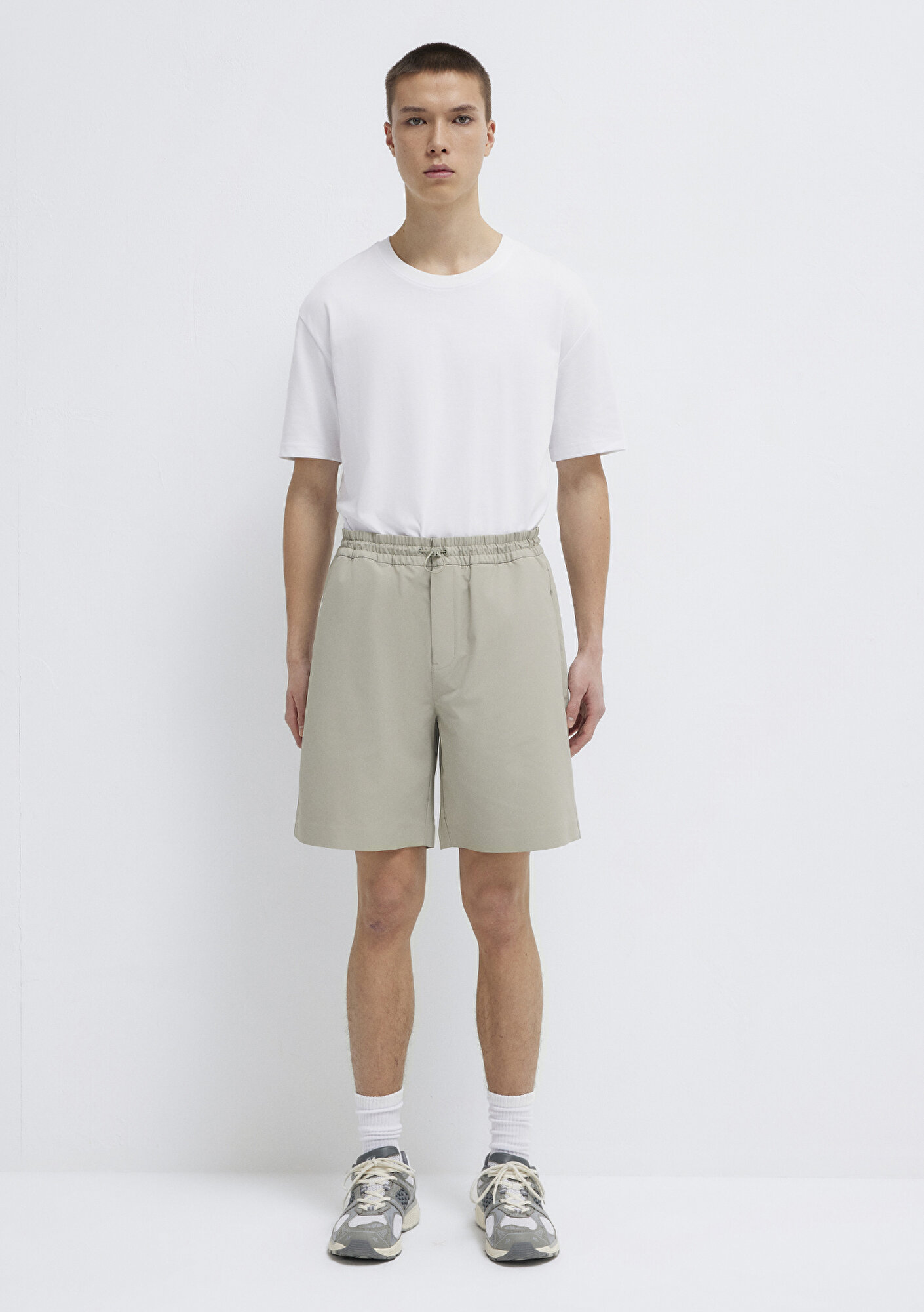  Mavi Beli Lastikli Bej Şort 0410315-70154