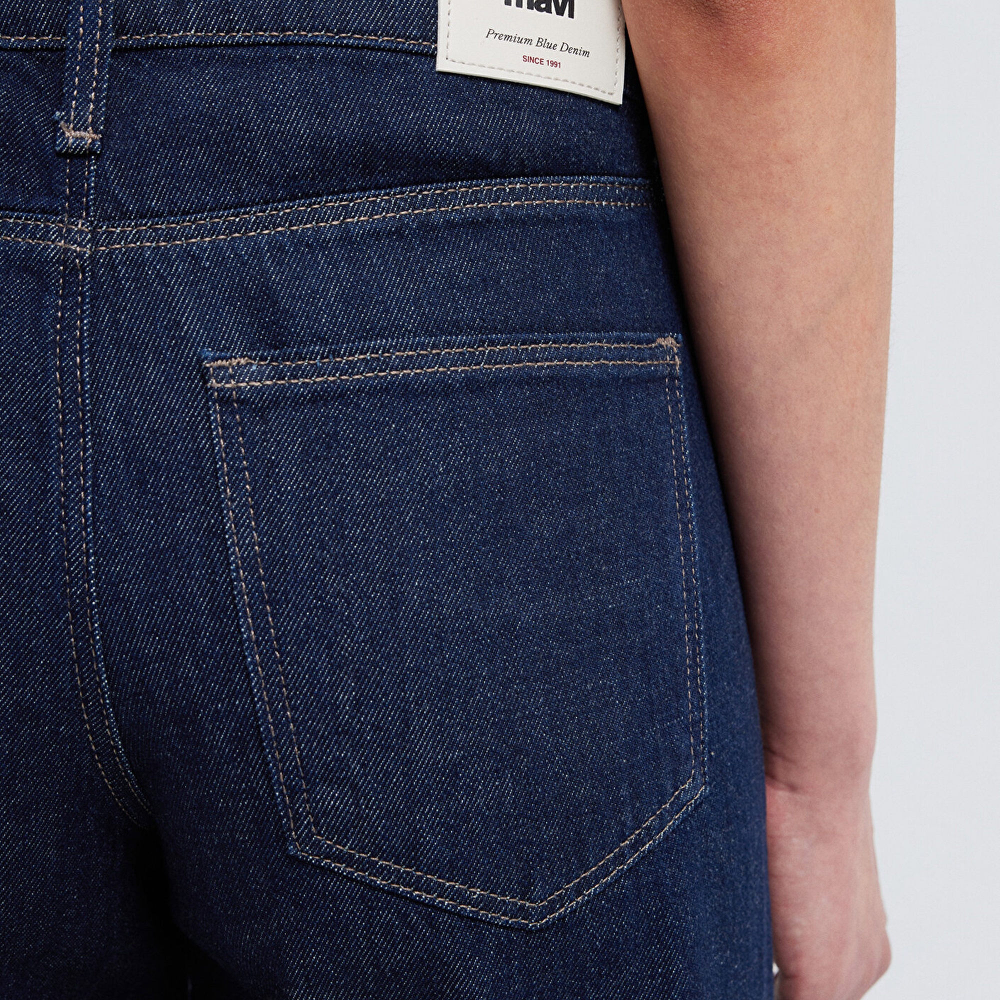 Mavi Leila Premium Blue Rinse Jean Pantolon 1010600-A3777