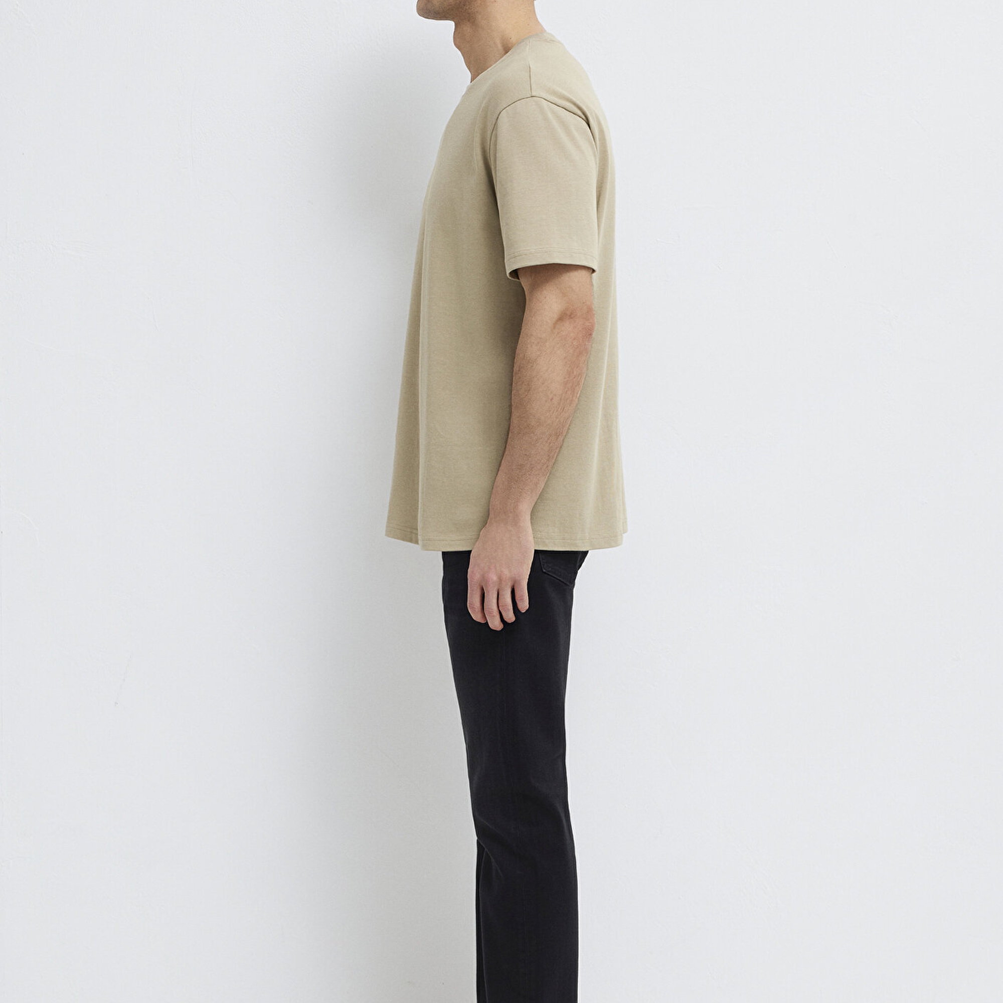 Mavi Bisiklet Yaka Bej Basic Tişört Loose Fit / Bol Rahat Kesim 0611596-70360