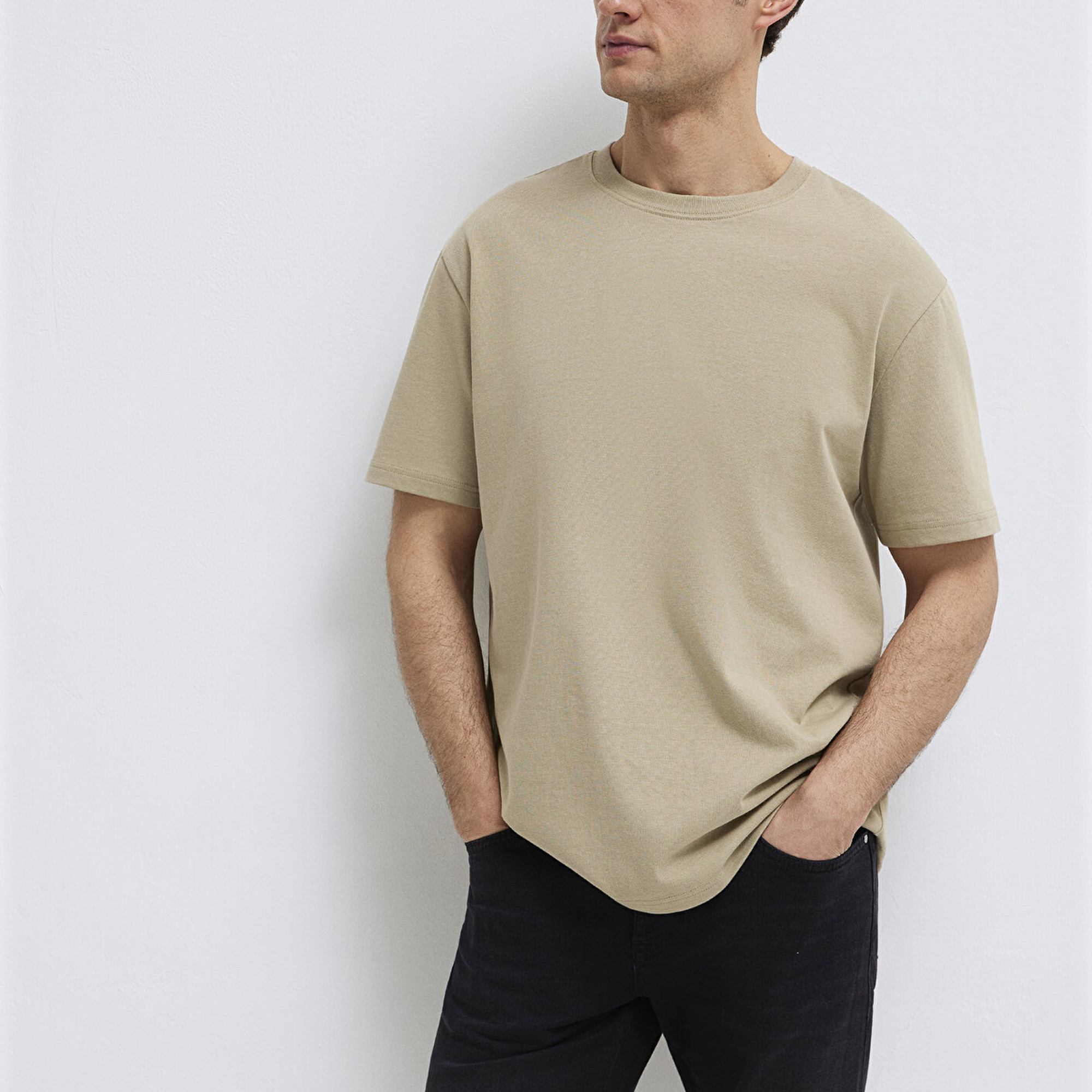 Mavi Bisiklet Yaka Bej Basic Tişört Loose Fit / Bol Rahat Kesim 0611596-70360