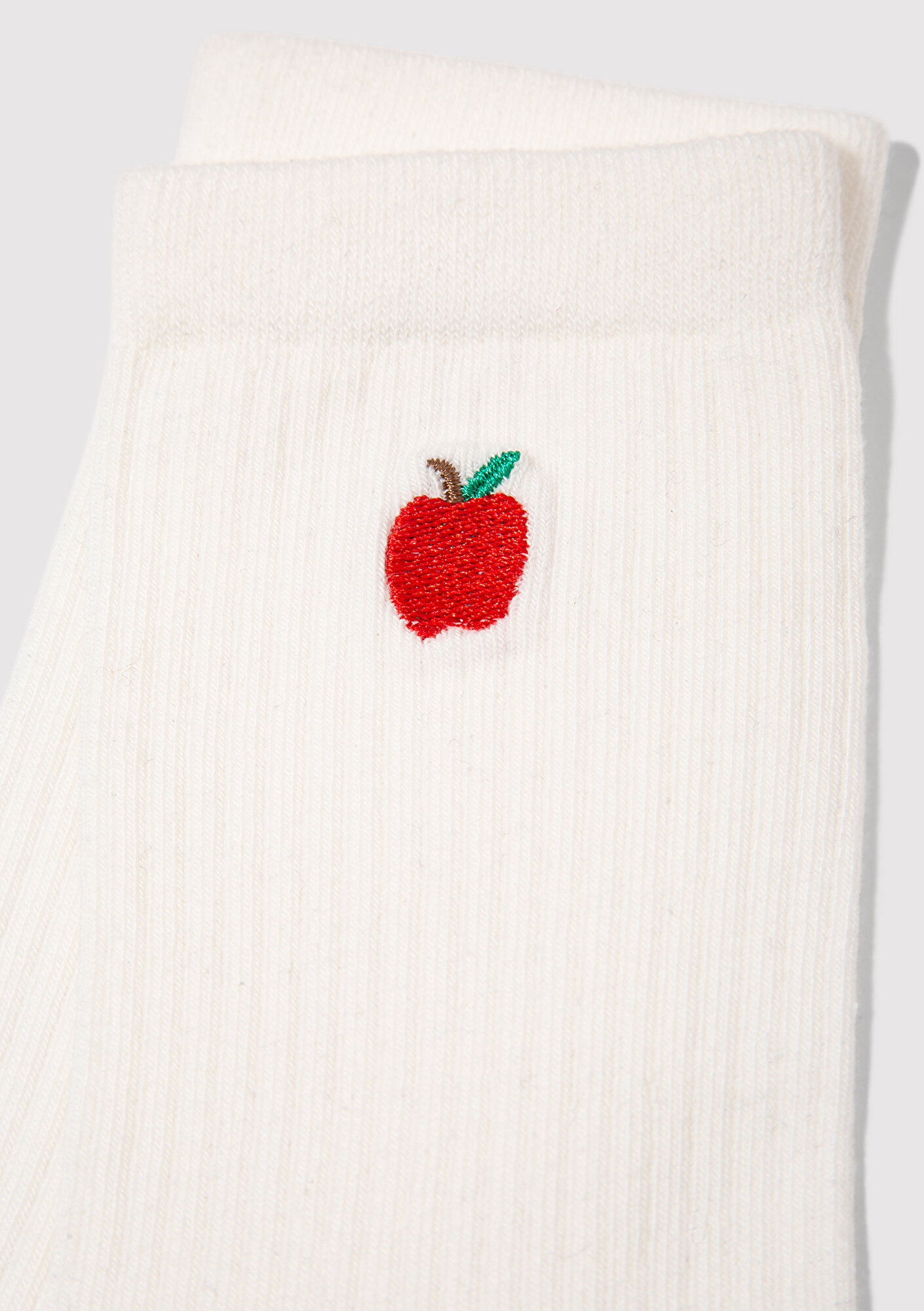  Mavi Elma Nakışlı Ekru Soket Çorap 1913809-20454