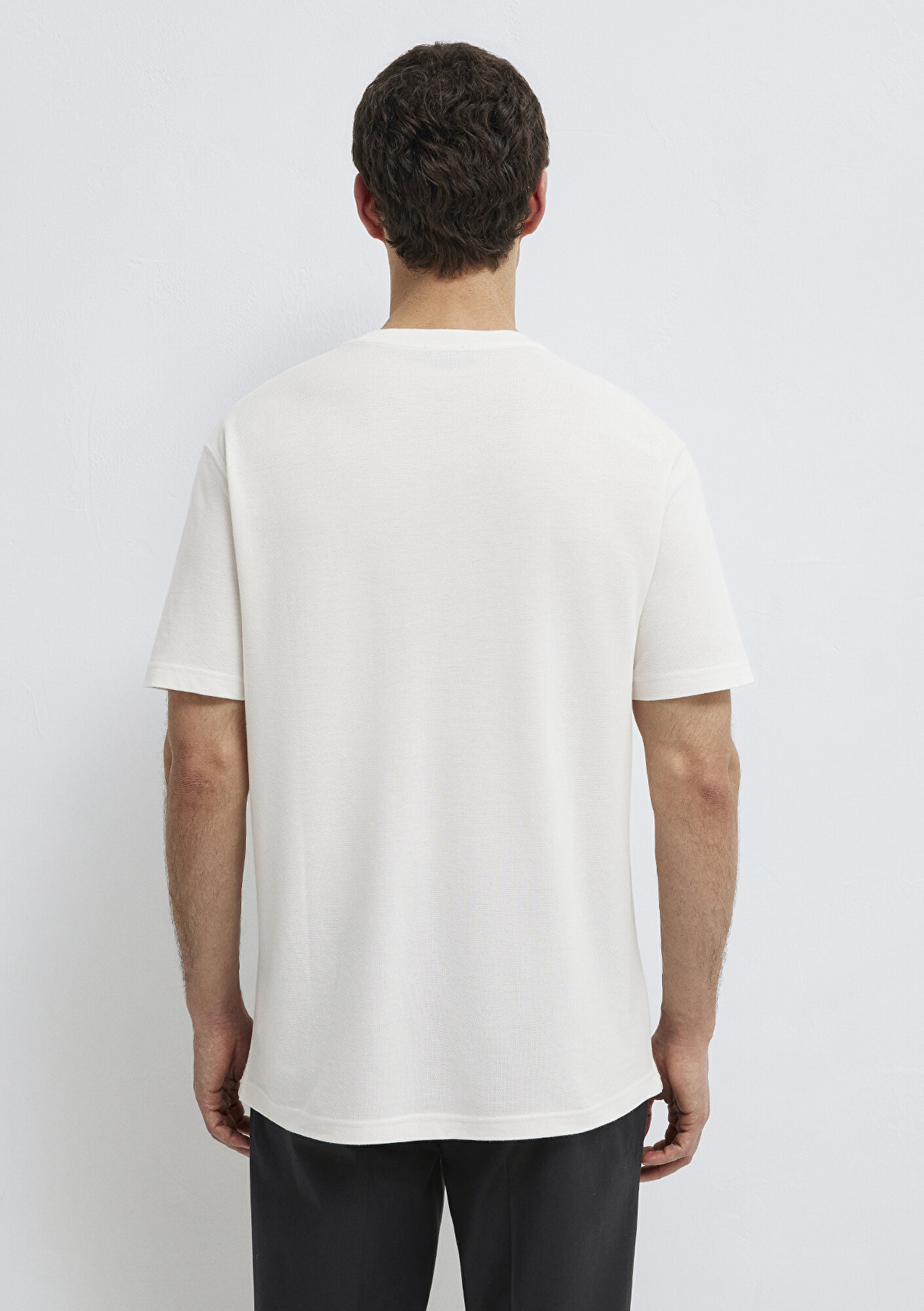 Mavi Mavi Black (TENCEL™) Liyosel Karışımlı Ekru Tişört Loose Fit / Bol Rahat Kesim 0613468-70057