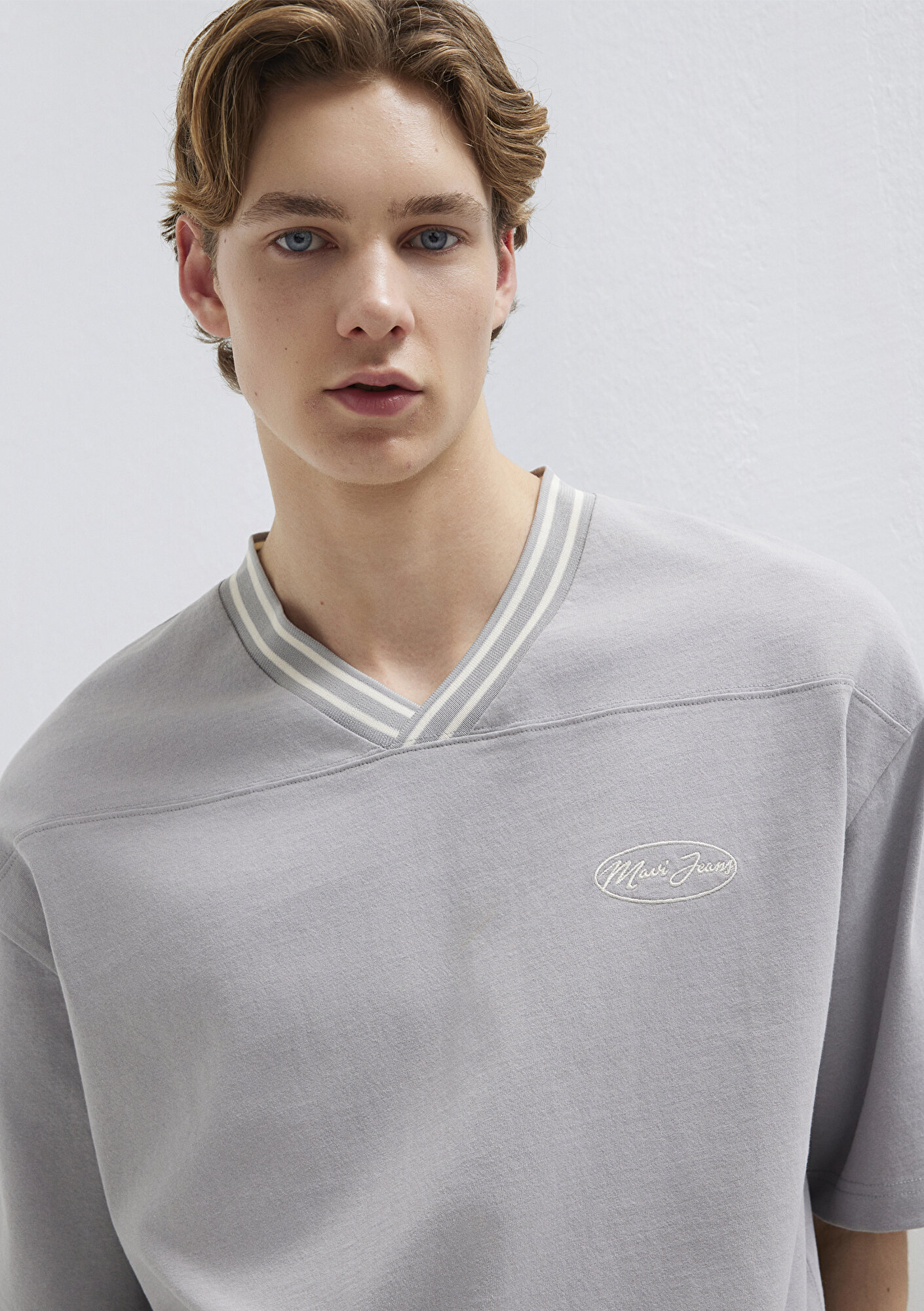  Mavi Mavi Jeans nakışlı V Yaka Gri Tişört Oversize / Geniş Kesim 0613171-80615