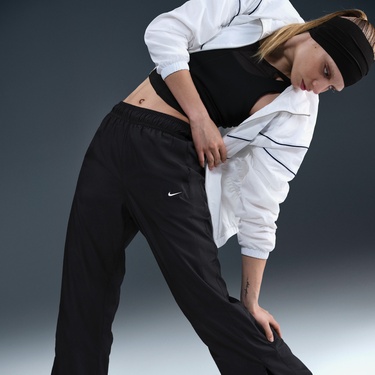  Nike Sportswear Classic Kadın Siyah Eşofman Altı